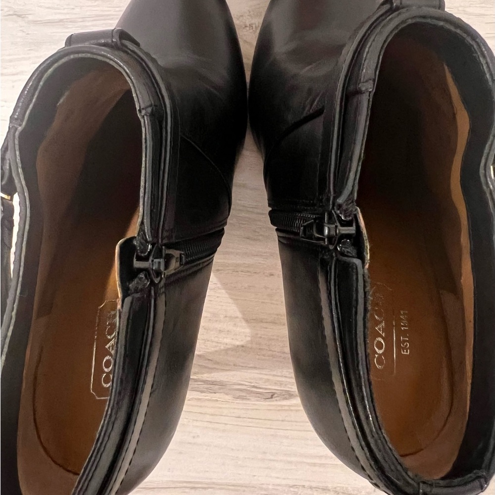 Elegant Coach Black Leather Ankle Booties Heels Gold Logo Harness - Picture 5 of 6